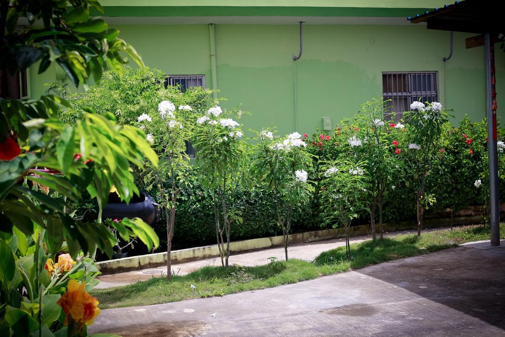 G.T. Guest House Garapan Exterior foto